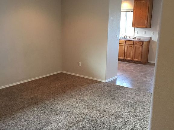 4th image of 1514 Hollyhock Dr #1514B