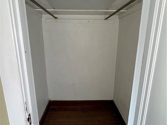 5th image of 902 Stewart Ct APT D