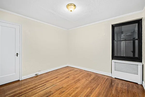 Rented by Keller Williams NYC | media 19