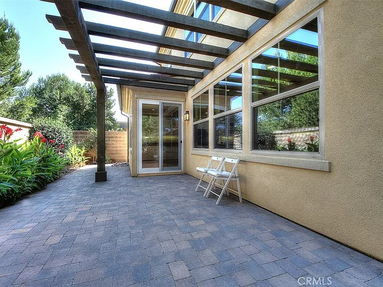 46 Larkfield — Photo 28