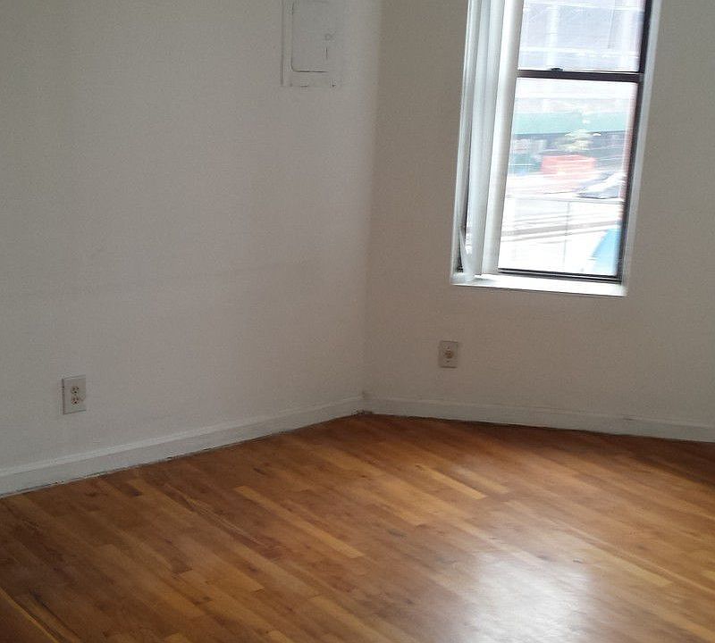 1st image of 181 14th St APT 3