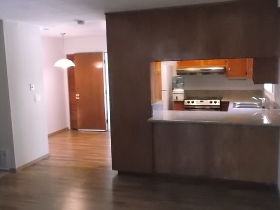 3rd image of 1300 Whittier Dr