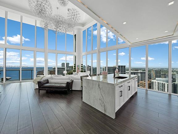3rd image of 888 Biscayne Blvd APT 5701