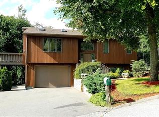 11 Ipswich St, Johnston, RI 02919