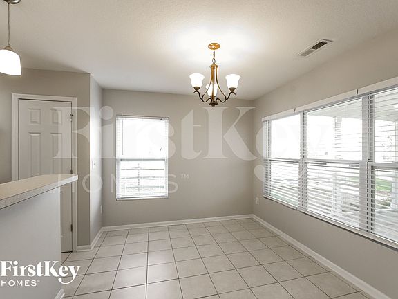 5th image of 11618 Village Pond Dr