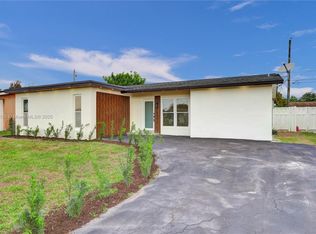 11711 NW 32nd Mnr, Sunrise, FL 33323
