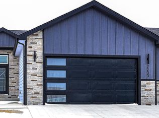 2233 Zuni Trl, Bar Nunn, WY 82601
