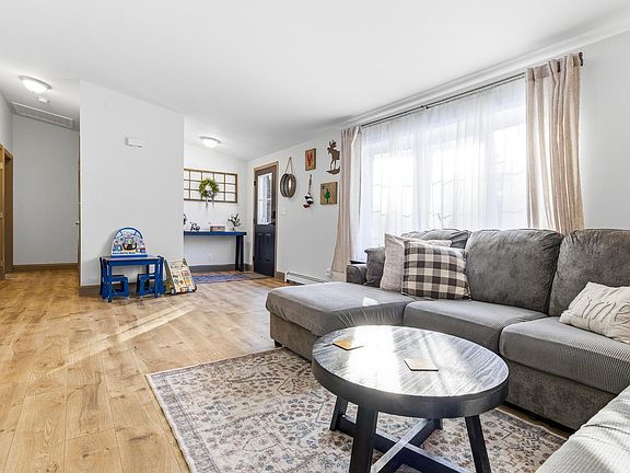 3rd image of 364 Pine Hill Road