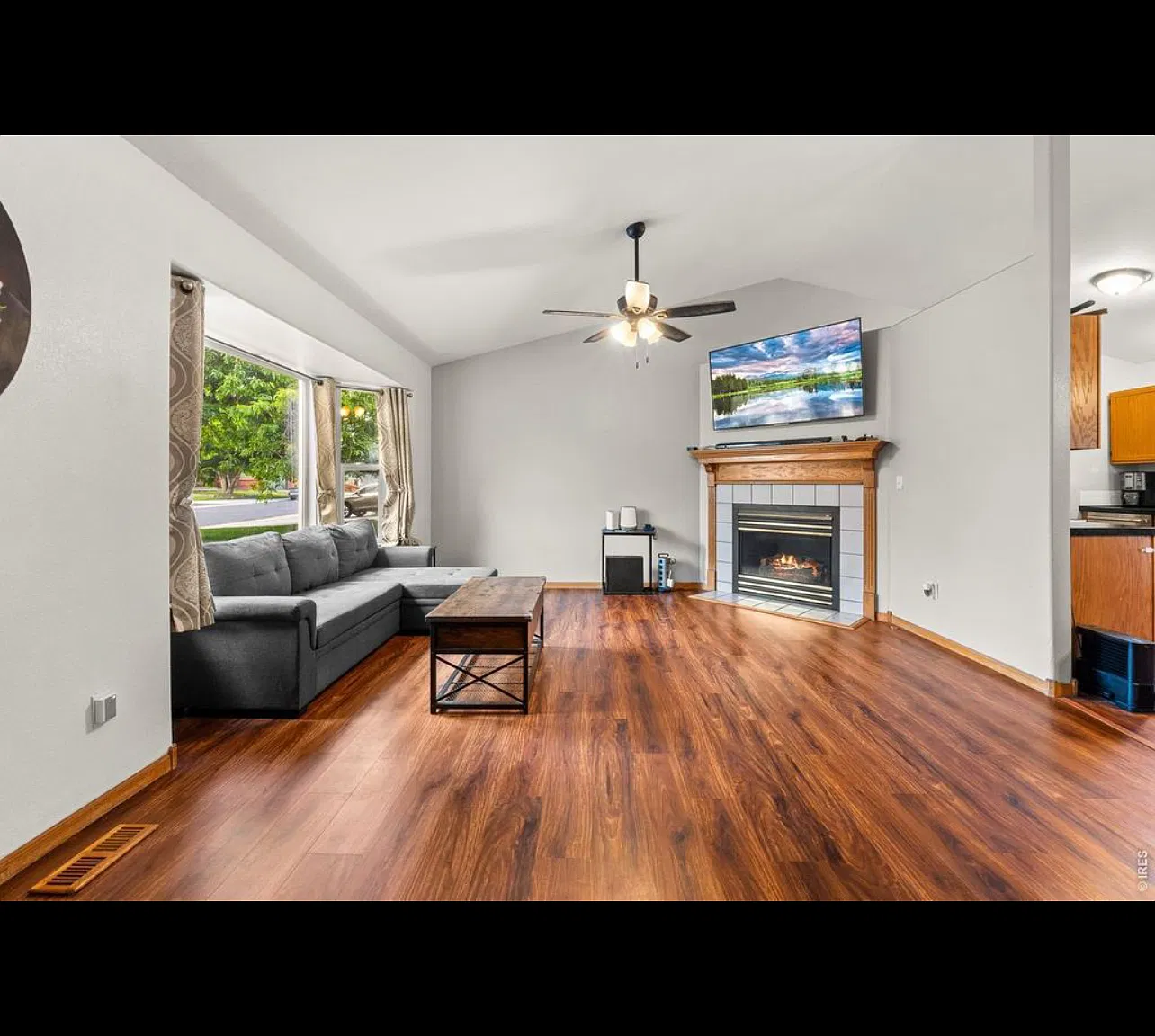 5 bed, 2403 sqft, $3,500 — Photo 4