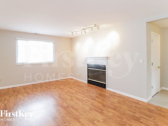 4th image of 618 Neptune Way