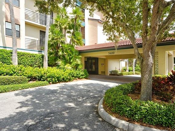 3rd image of 5400 Eagles Point Cir APT 206