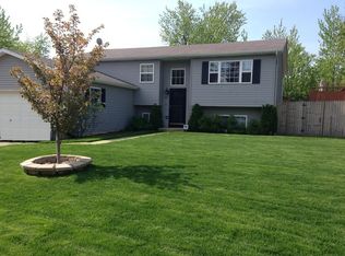 602 Kakos Ct, Zion, IL 60099