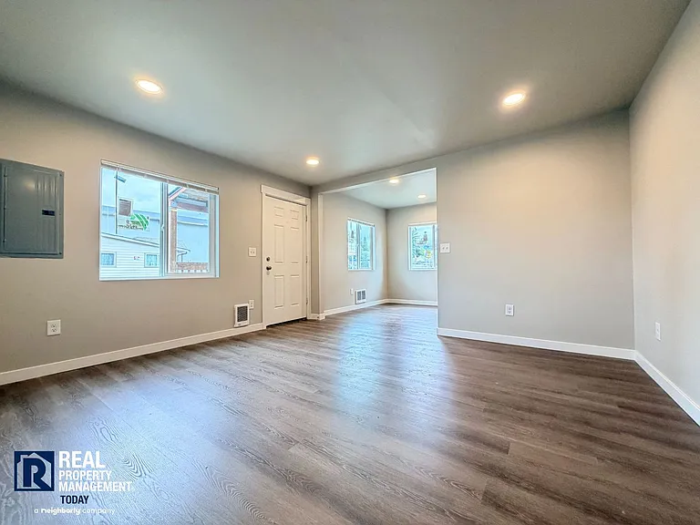 Hallassan Investments - Woo - 204-212 — Photo 21