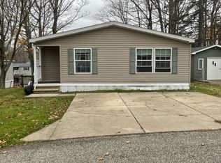 8223 Brookwood Dr, Erie, PA 16509