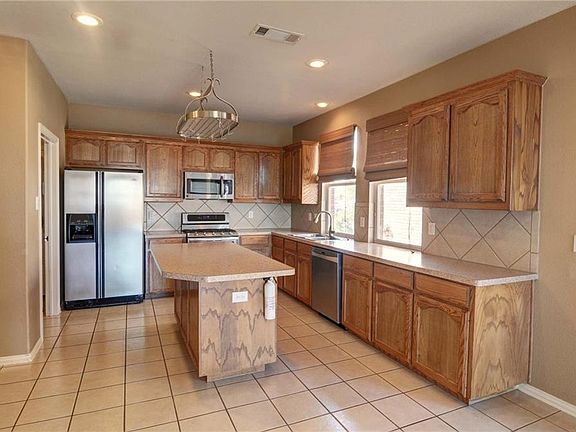 5th image of 11932 Porcupine Dr