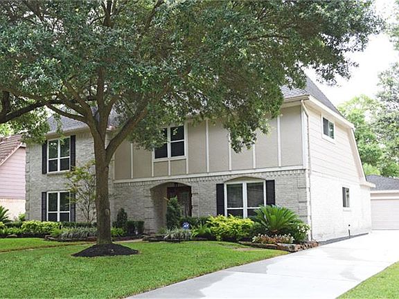 3rd image of 3610 Hill Springs Dr