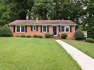 1407 Waybridge Ln, Winston Salem, NC 27103