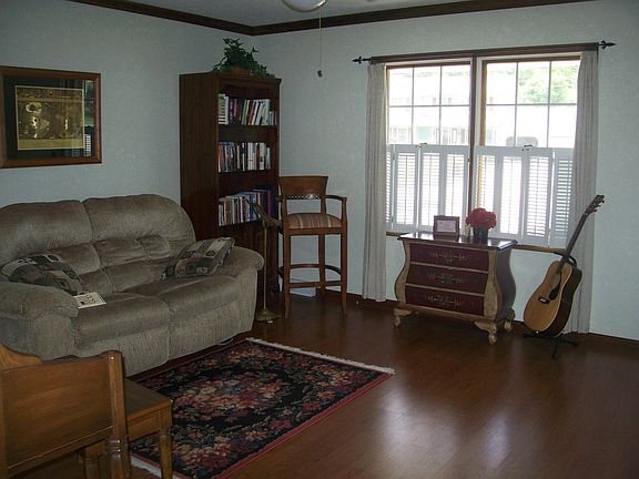 2nd image of 795 W Martin Ave