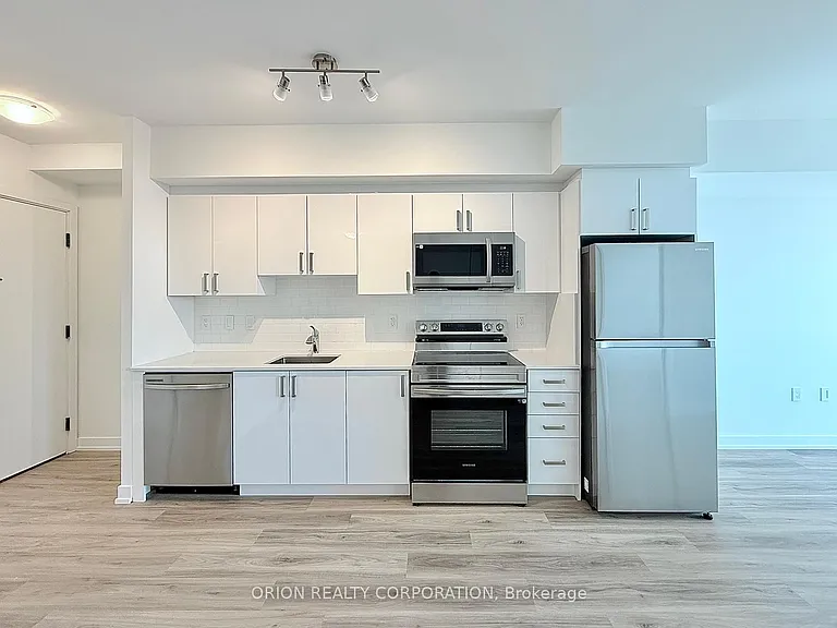 556 Marlee Ave #614 — Photo 5