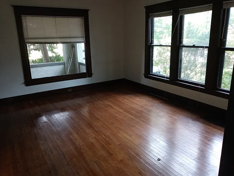 528 Glenwood Ave SE — Photo 10