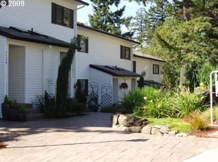 6560 SW Canyon Ct #2, Portland, OR 97225
