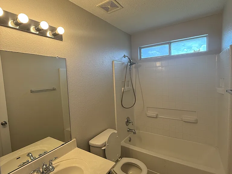 502 Constellation Dr — Photo 29