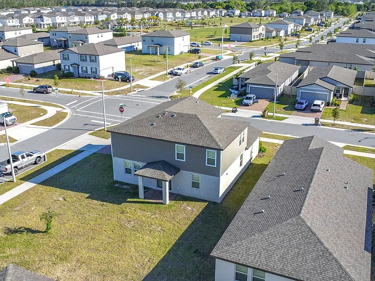 5251 Meredrew Ln — Photo 49
