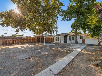 4705 E Clay Ave, Fresno, CA, 93702