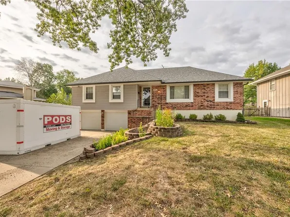 257 E Bridlespur Dr, Kansas City, MO 64114