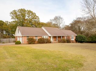 7607 Lakewood Dr, Florence, AL 35634