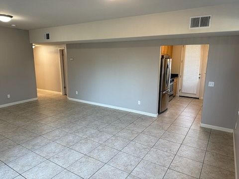 5th image of 842 Hearn Ave