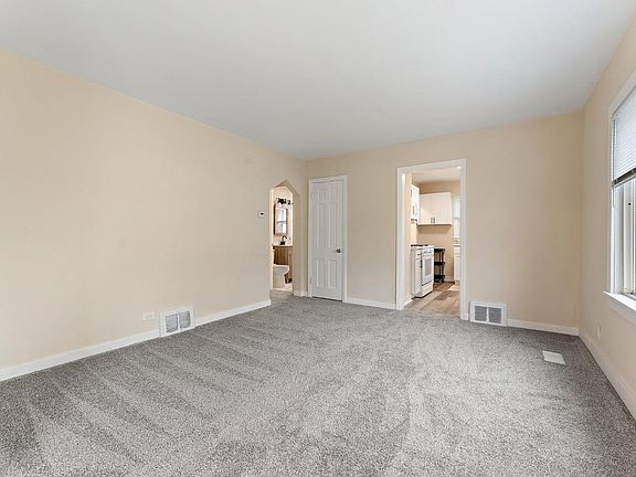 5th image of 2839 Gibson Pl
