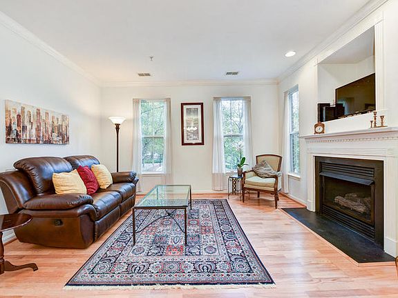 4th image of 5108 Donovan Drive #103