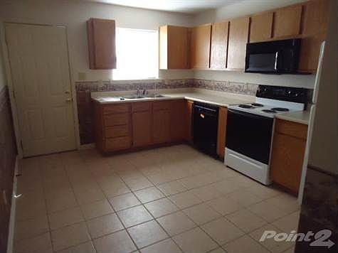 3rd image of 104 Maple Nut Cir #1