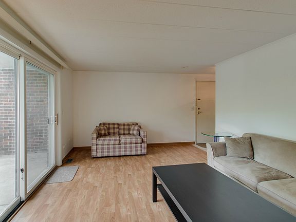 4th image of 1104 Westover Ln Unit 1B