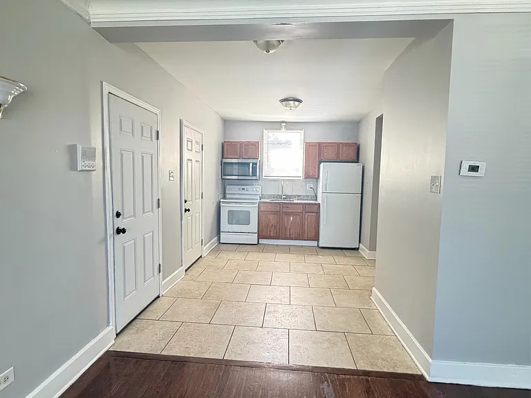 8956 S Elizabeth St #1N — Photo 3