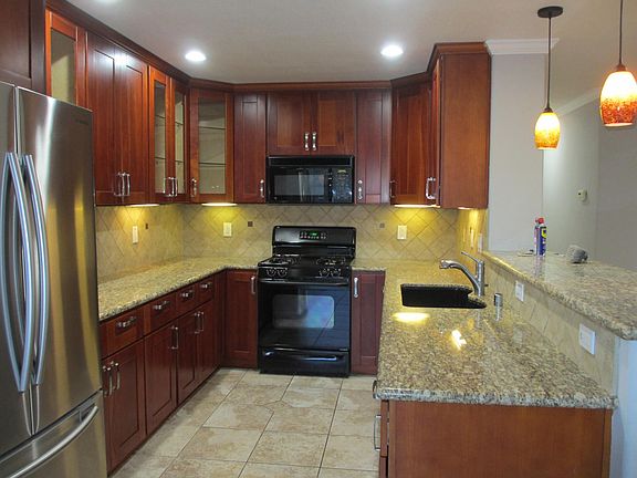 5th image of 114 Dardanelli Ln APT 18