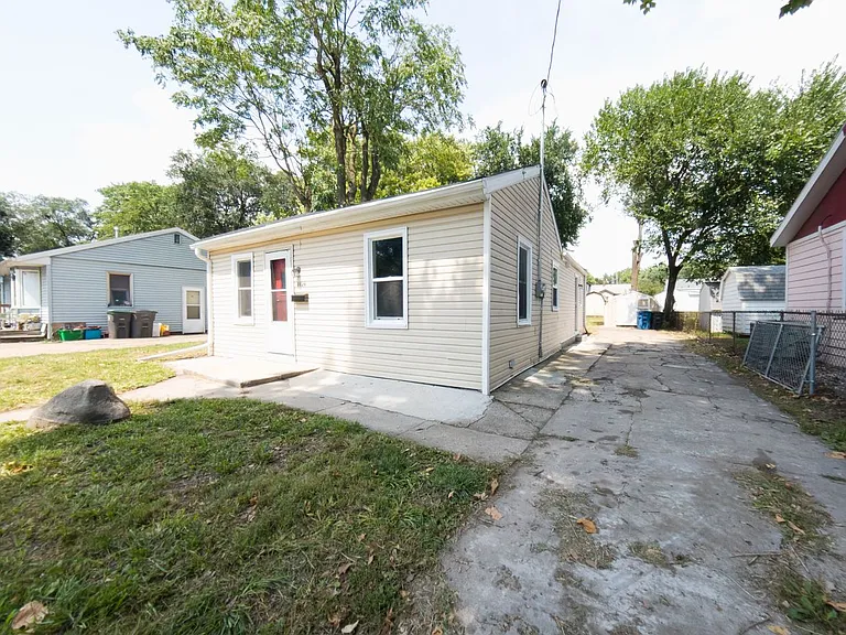 2826 Lyon St — Photo 14