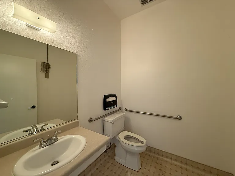 2889 Cohasset Rd #2 — Photo 8