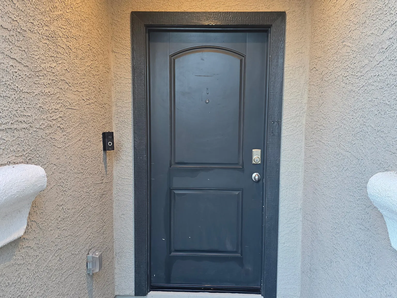 4 bed, 2227 sqft, $2,000 — Photo 2