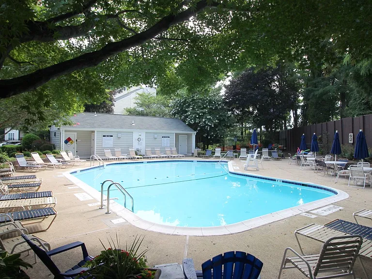 10118 Oakton Terrace Rd #10118 — Photo 13