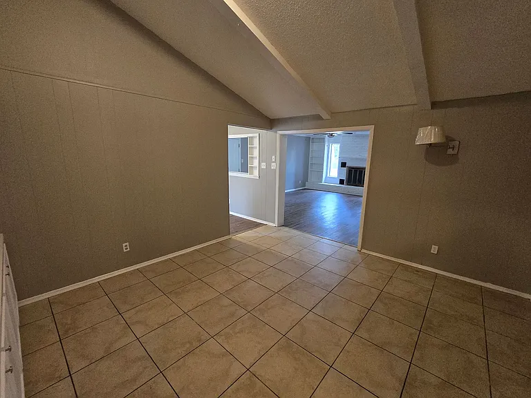 49 Saxony Cir — Photo 4