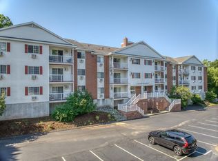 490 N River Rd #27, Manchester, NH 03104