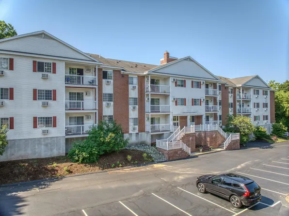 490 North River Road #27, Manchester, NH 03104