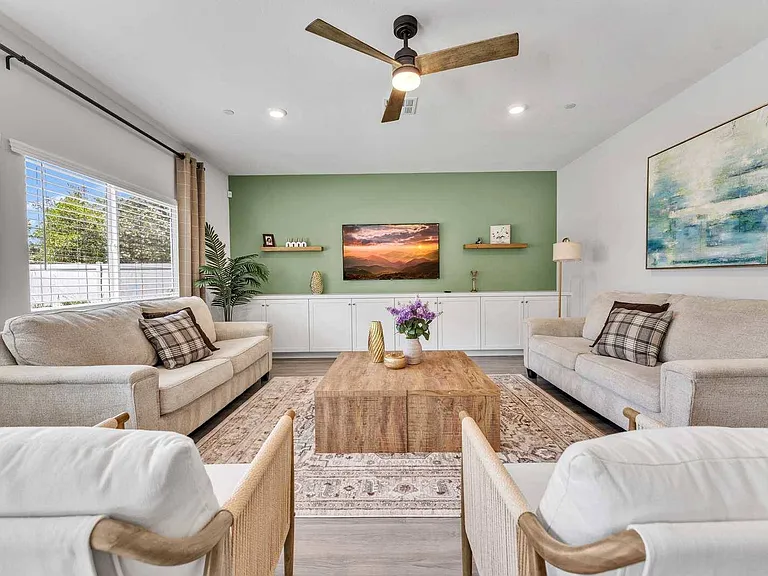 31097 Linden Flower Rd — Photo 2