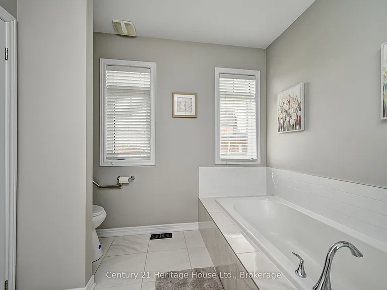 219 Falconridge Dr — Photo 24