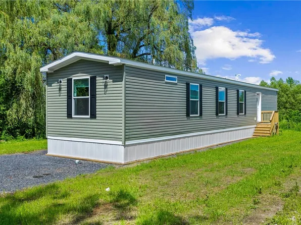 9097 Main St #10, Marcy, NY 13403