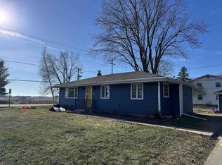 466 S Pleasant St, Whitewater, WI 53190