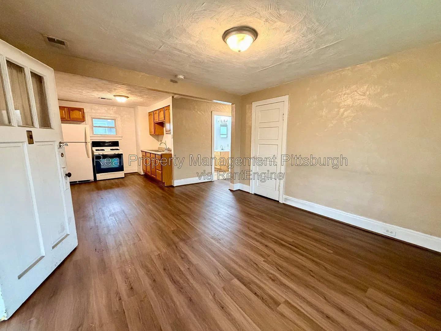 1 bed, 1.0 bath, 800 sqft, $895 — Photo 4