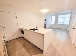 523 King Edward Ave W #103, Vancouver, BC V5Z0J3